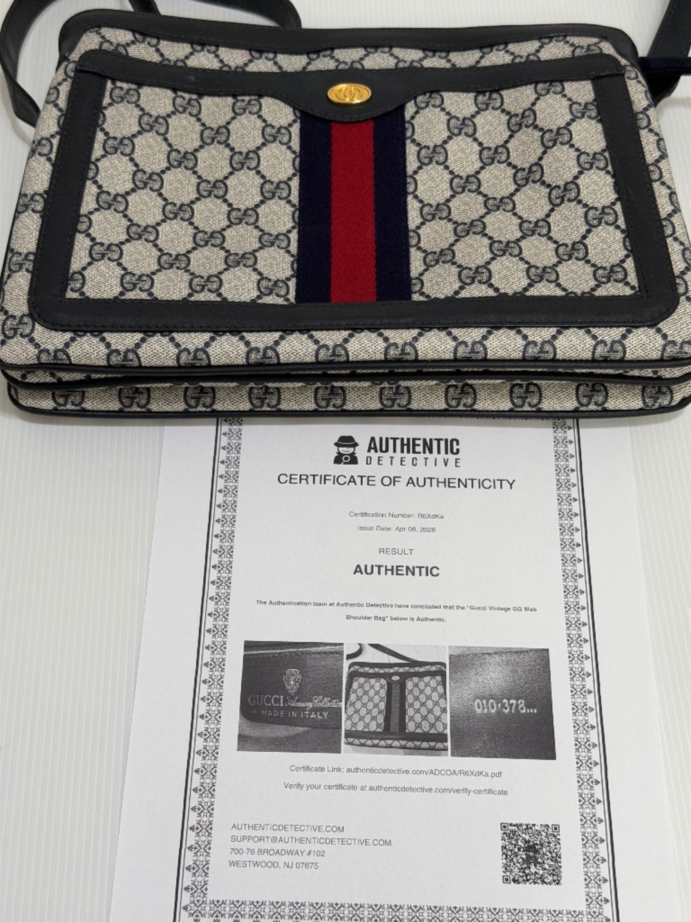 AUTHENTICATED Vintage Gucci GG Supreme Sherry Line Bag – Pristine Interior